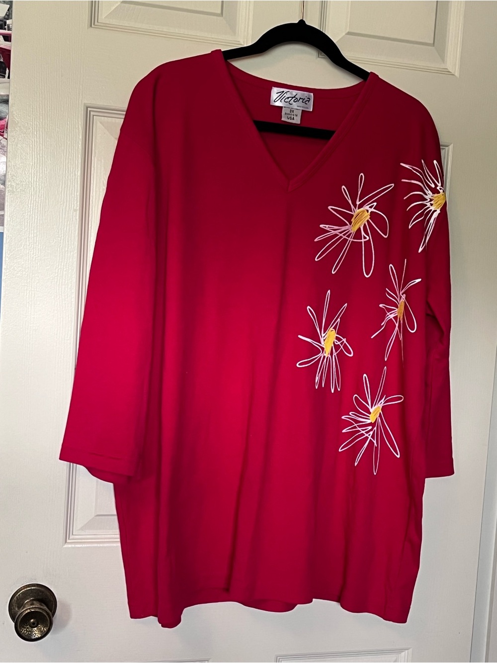 Victoria Women's 3X Cotton/Poly Red V-Neck 3/4 Sleeve Floral Tunic